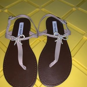 TPR! Steve Madden Rhinestone Bow Sandals Sz. 7